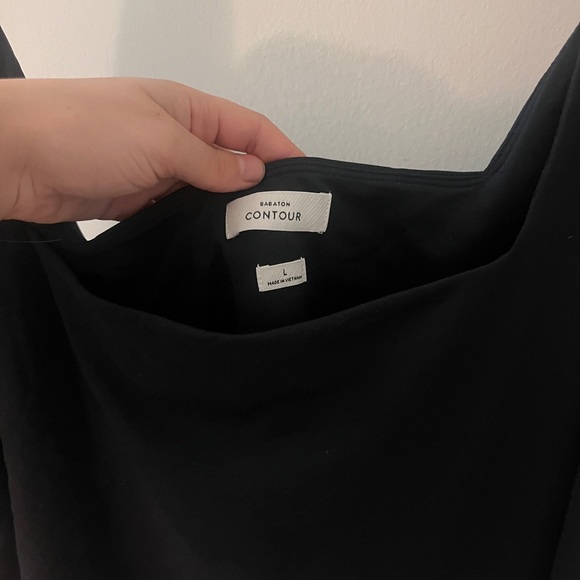 Aritzia Contour Squareneck Longsleeve Bodysuit - Picture 7 of 8